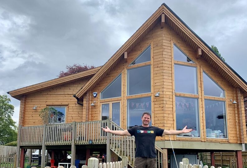 Steve Backshall goes Off Grid